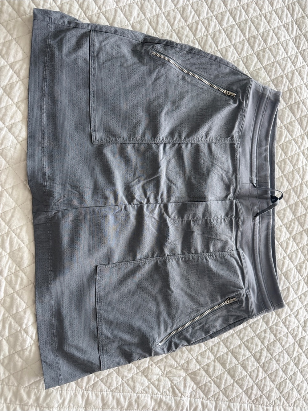 Athleta Men's Slate Gray Athletic Shorts with Zip Pockets